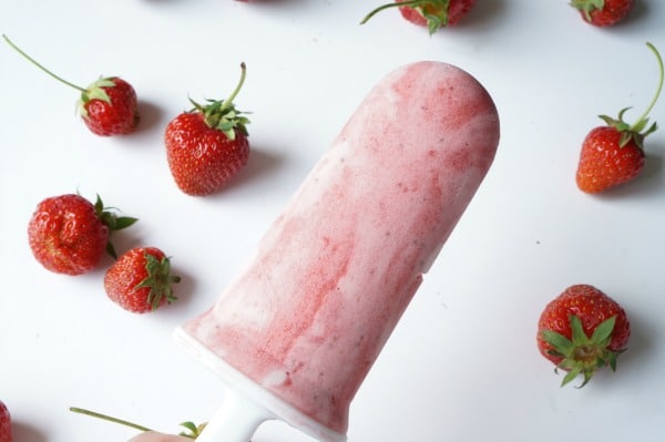 How to Make Easy Strawberry Creamsicle Popsicles