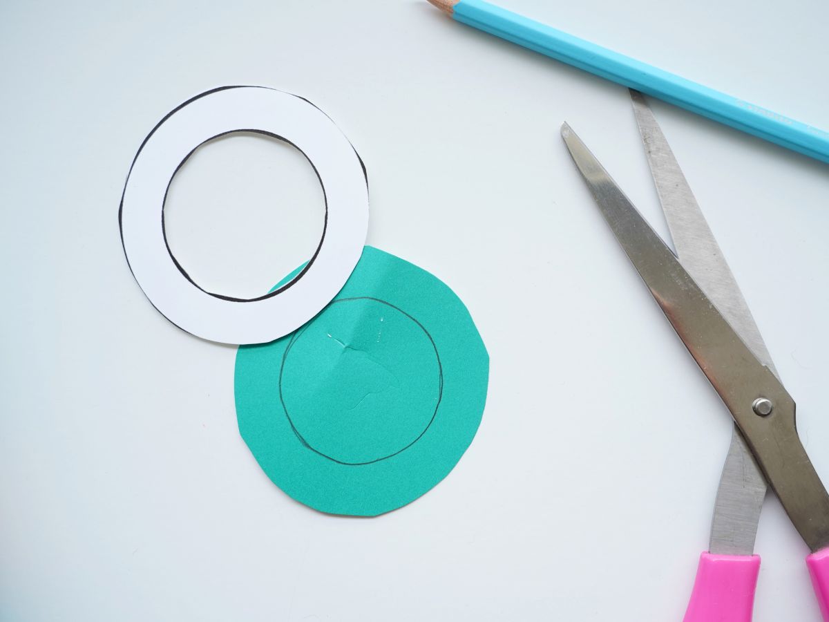 close up of leprechaun hat edge cut out of green card stock